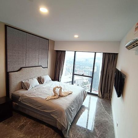 Platinum Suite 2 New Kl Cbd New Luxury Condo With Best Infinity View To Klcc Twin Towers Pool Kuala Lumpur Luaran gambar
